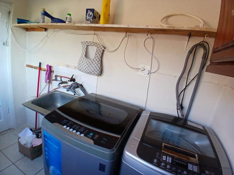 3 Bedroom Property for Sale in Albertinia Western Cape